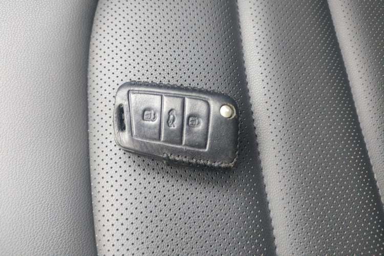 Used Volkswagen Tharu 2020 Restyled 330TSI Four-Wheel Drive Luxury Edition China VI Standard