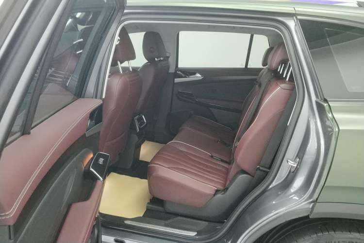 Used Volkswagen ID.6 X 2022 Smart Enjoyment Long-Range Edition Right Rear Seat