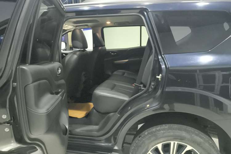 Used Nissan Terra 2018 2.5L Automatic 2WD Luxury Edition