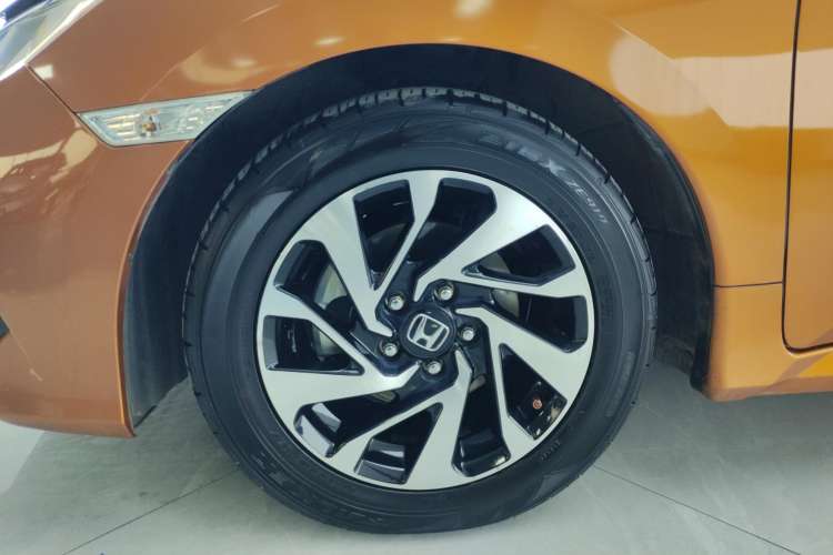 Used Honda Civic 2016 220TURBO CVT Luxury Edition
