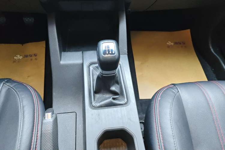 Used JETOUR X70M 2020 Revised 1.5T Manual Partner Version 5-Seater