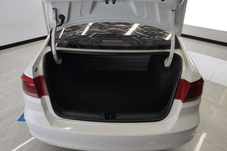 Used Volkswagen Santana 2015 1.4L Manual Fashion Edition