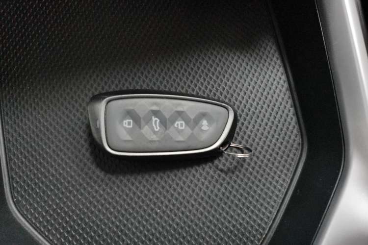 Used Haval H5 2023 2.0T Automatic All-Wheel Drive LinkedIn Gasoline
