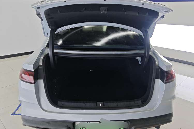 Used BYD Qin L 2024 DM-i 80KM Beyond Model Trunk