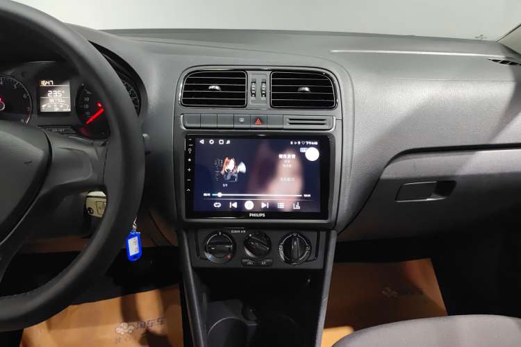 Used Volkswagen Polo 2016 1.4L Manual Fashion Model