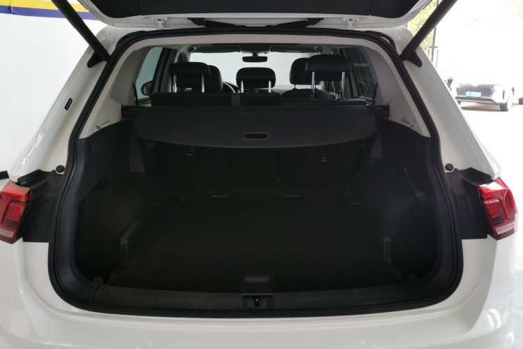 Used Volkswagen Tiguan L 2020 330TSI Automatic Two-Wheel Drive Smart Luxury Edition China VI Standard