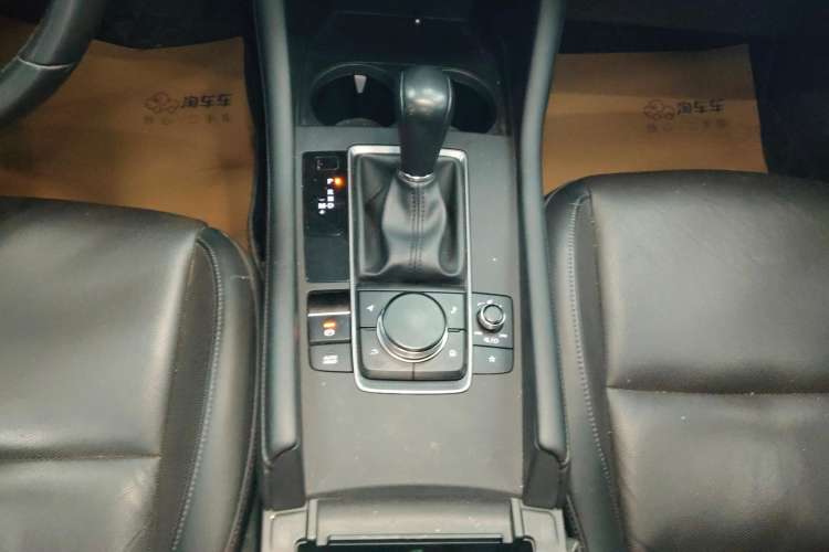 Used Mazda Mazda 3 Axela 2020 1.5L Automatic Luxury Version
