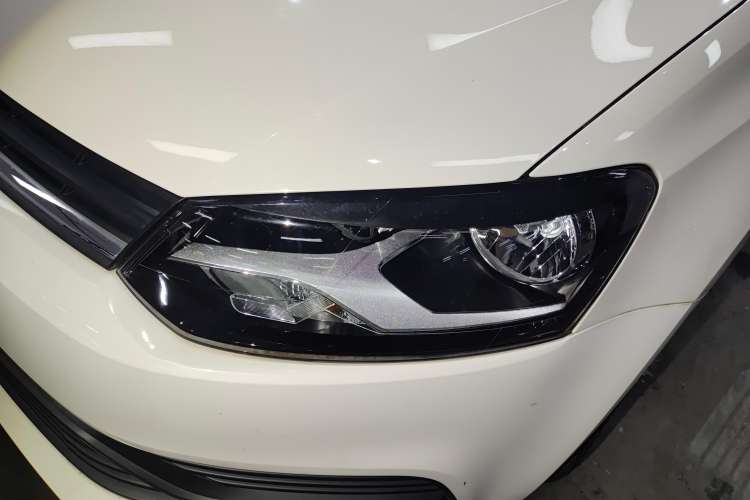 Used Volkswagen Polo 2016 1.4L Manual Fashion Model