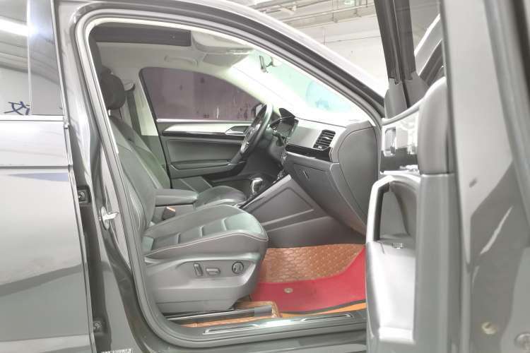 Used Volkswagen Tayron 2019 330TSI Two-Wheel Drive Luxury Model China VI Standard