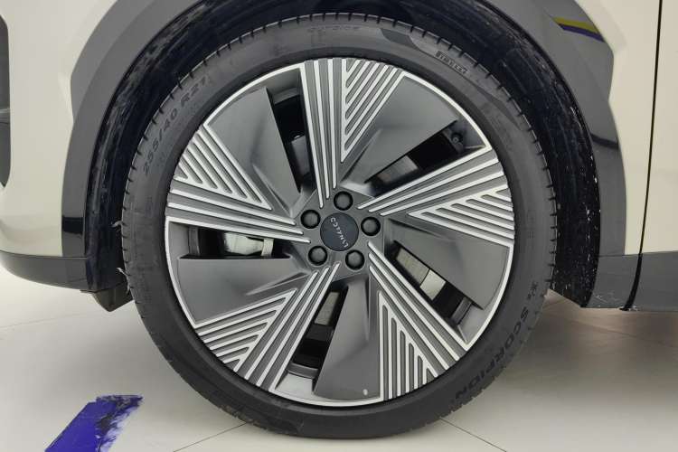 Used Lynk & Co 08 EM-P 2023 245km Ultra-Long Range Halo
