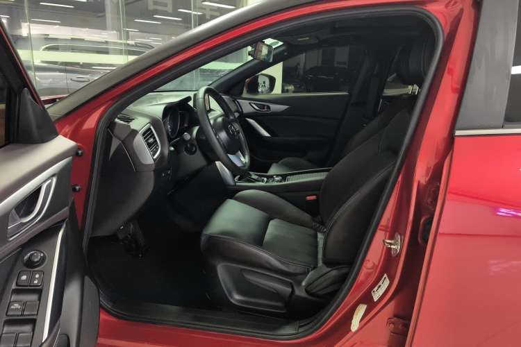 Used Mazda CX-4 2016 2.0L Automatic 2WD Blue Sky Luxury Edition