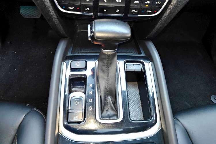 Used GAC Trumpchi GS7 2017 320T Two-Wheel-Drive Luxury Smart Connectivity Model
