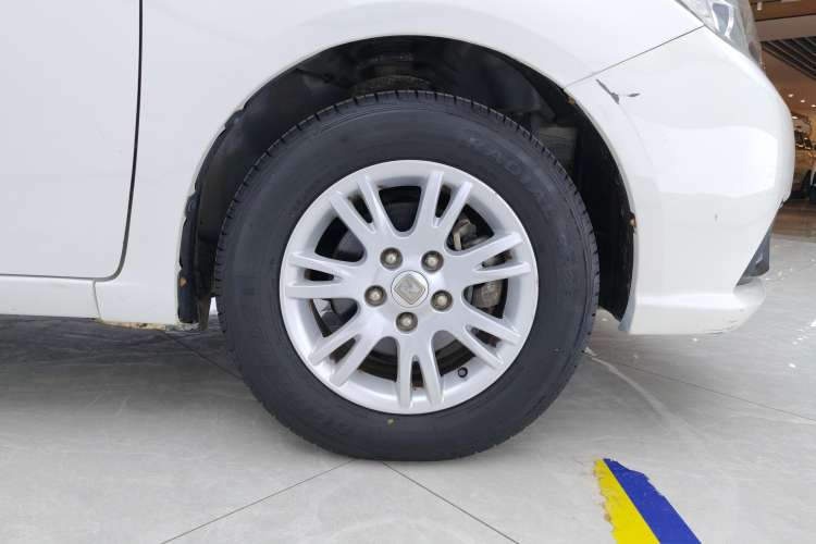 Used Zotye Z300 2016 New Vision 1.5L Manual Entry-Level Model
