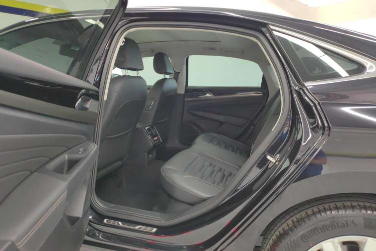 Used Volkswagen Passat 2019 330TSI Elite Edition China VI
