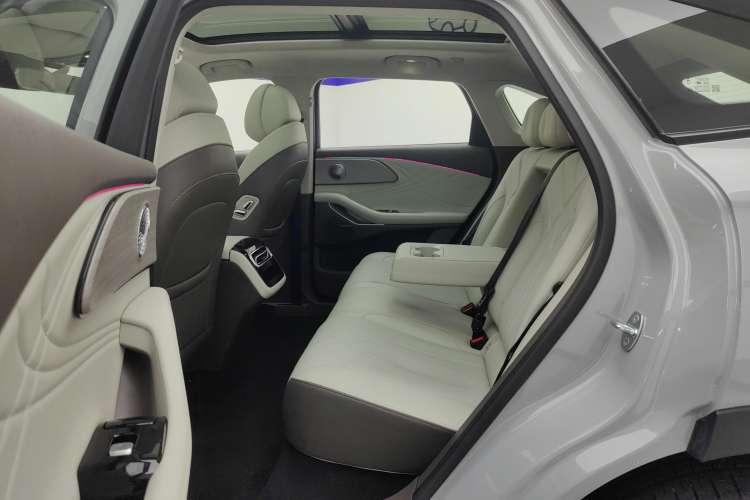 Used EXEED Stellar C-DM 2024 1.5T Long-Range Pro
