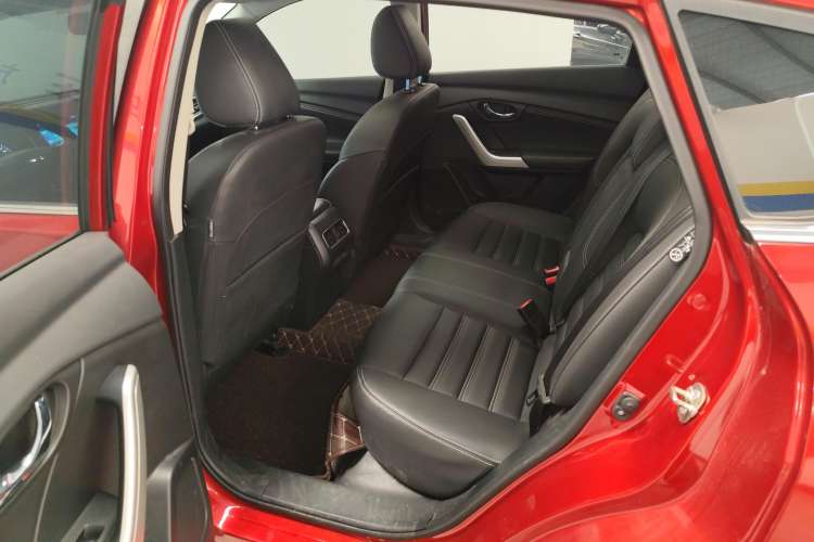 Used Venucia T90 2018 2.0L CVT Smart Connect Luxury Edition China V Standard
