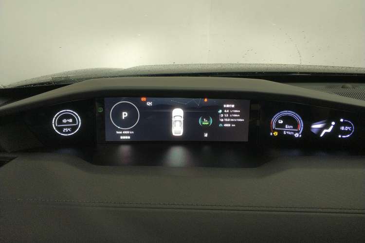 Used Changan UNI-V iDD 2024 Blue Whale Smart Electric iDD 136km Luxury Model