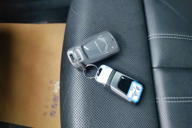 Used Audi A4L 2023 40 TFSI Luxury Dynamic Model
