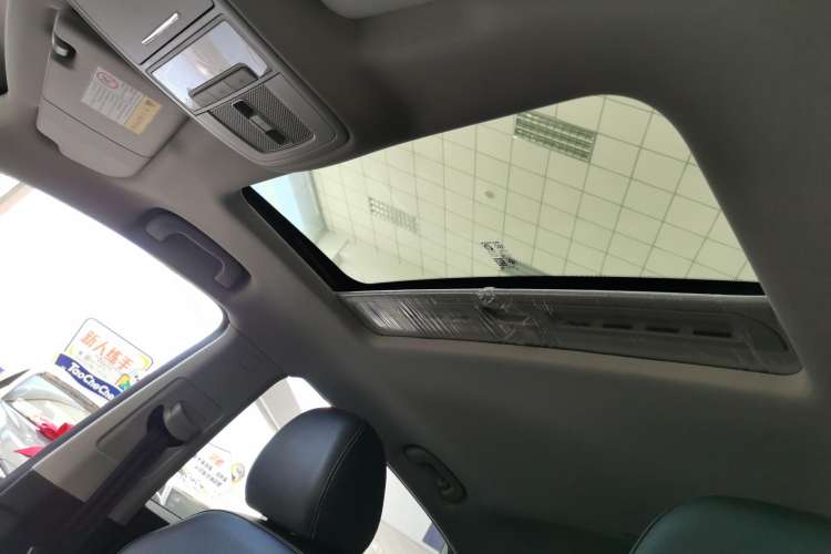 Used Roewe i6 2020 PLUS 1.6L CVT 4G Connected Glory Flagship Edition
