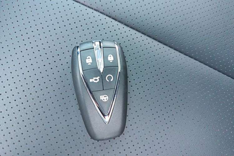 Used Oshan X7 PLUS 2023 Enjoy Edition 1.5T Automatic Pilot Model 7 Seats