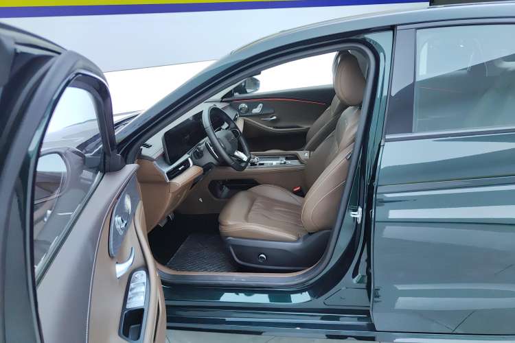 Used Chery Arrizo 8 2023 High-Performance Edition 2.0T DCT Powerfully Equipped