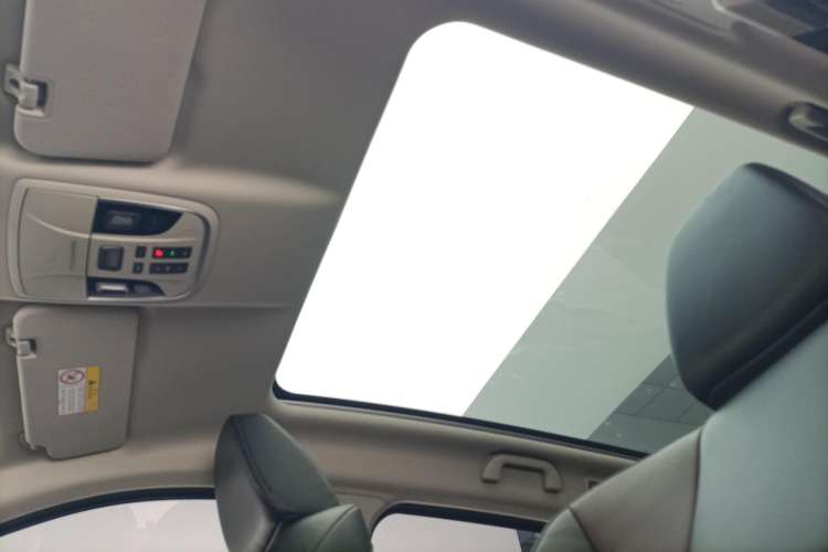 Used Wey VV5 2021 1.5T Two-Wheel Drive Smart Pioneer