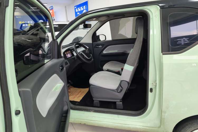 Used Wuling Hongguang MINIEV 2022 Macaron Premium Model – Lithium Iron Phosphate