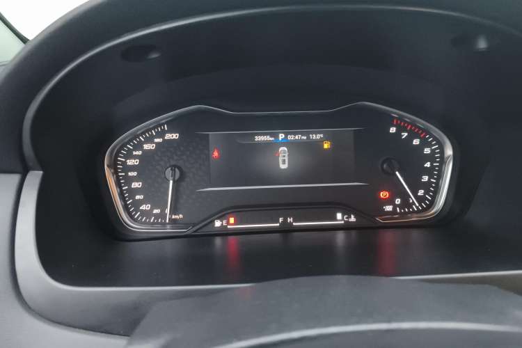Used SAIC MAXUS G20 2021 Facelifted PLUS 2.0T Gasoline Automatic Luxury Edition Instrument Cluster