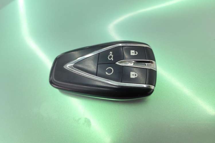 Used Changan UNI-V iDD 2023 Zhidian iDD 1.5T 113km Smart & Fun Version (Rapid Edition)