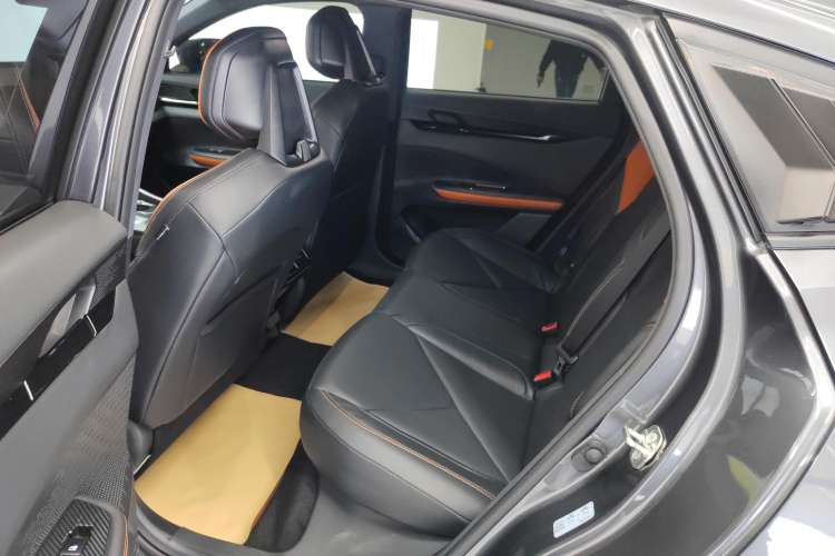 Used Changan UNI-V iDD 2023 ZhiDian iDD 1.5T 113km Smart & Fun Version