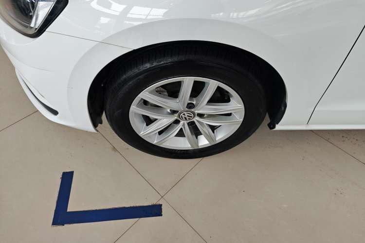 Used Volkswagen Golf Sportsvan 2019 200TSI Automatic C-HR Pure Version China VI Standard
