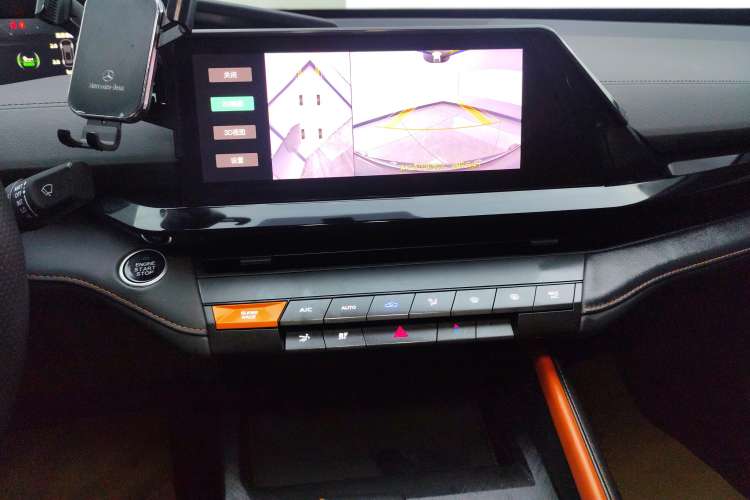 Used Changan UNI-V iDD 2023 Zhidian iDD 1.5T 113km Smart & Fun Version (Rapid Edition)