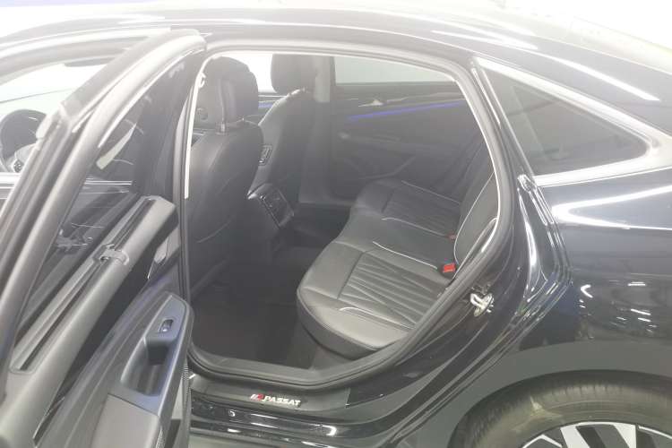 Used Volkswagen Passat 2022 330TSI Starry Luxury Edition