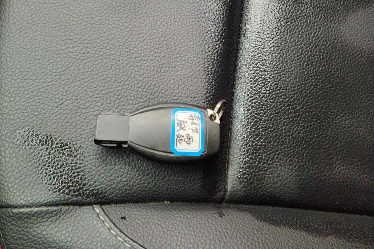 Used Mercedes-Benz Vito 2018 2.0T Elite Version 7 Seats China V Emission Standard