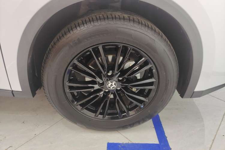 Used Venucia V DD-i 2023 60km iC Version
