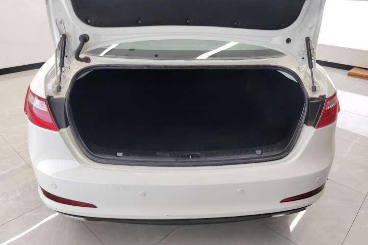 Used Bestune B70 2016 2.0L automatic Comfort trim level

