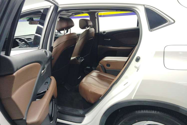 Used Acura CDX 2019 1.5T Two-Wheel Drive Deluxe Edition