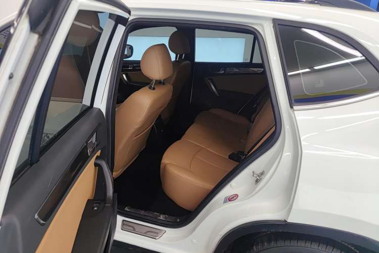 Used Brilliance V5 2016 1.5T Automatic Two-Wheel Drive Smart Version
