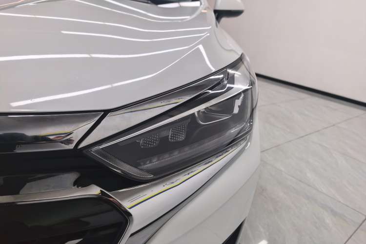 Used BAIC Beijing U7 2019 1.5T Manual Elite Version China VI
