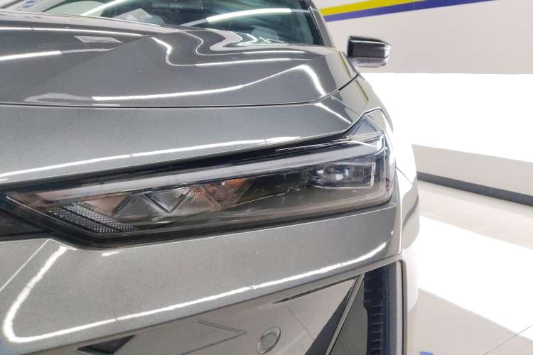 Used CHANGAN UNI-V iDD 2024 Blue Whale Smart Electric iDD 136km Luxury Model