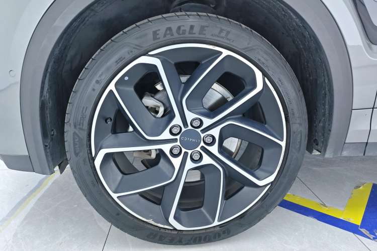 Used Lynk & Co 05 2020 2.0TD Two-Wheel Drive Shine Halo