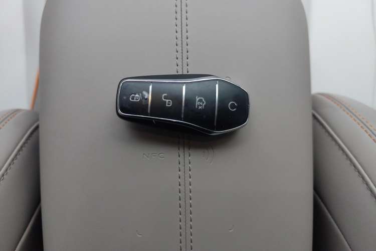 Used BYD Song Pro New Energy 2024 HONOR Edition DM-i 71KM Navigation Model