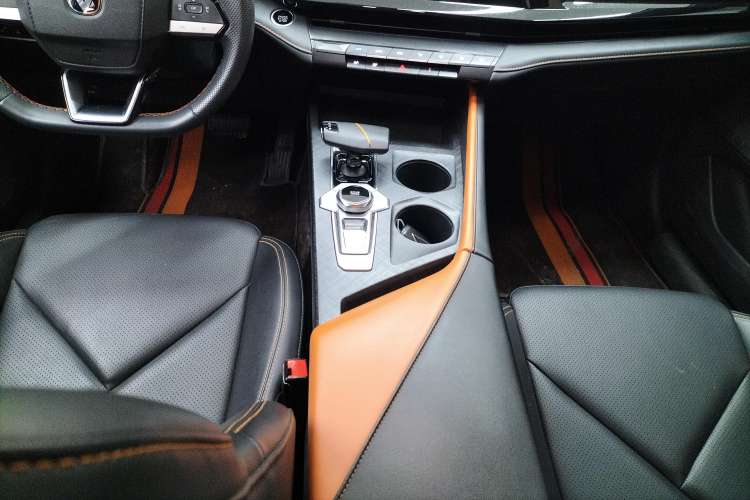 Used CHANGAN UNI-V iDD 2023 Zhidian iDD 1.5T 113km Smart & Fun Version (Rapid Edition)