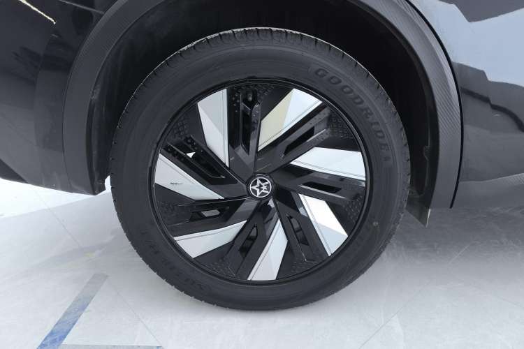 Used Venucia V DD-i 2023 110 km iE Version
