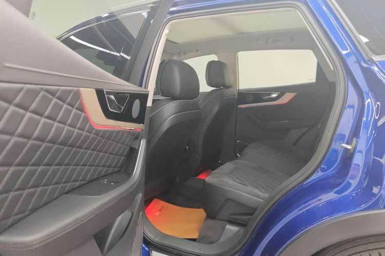 Used Hongqi HS5 2022 Revised Version 2.0T Smart Connect Flagship Edition
