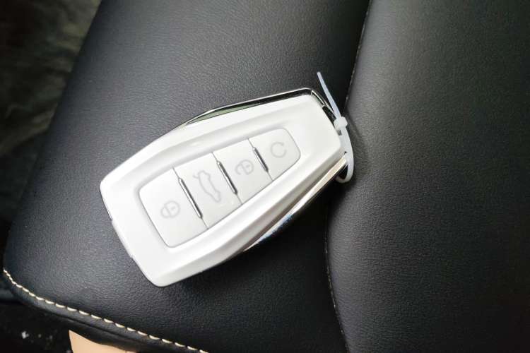 Used Geely Auto icon 2025 Linglong 1.5TD Jinxi Edition Vehicle Key