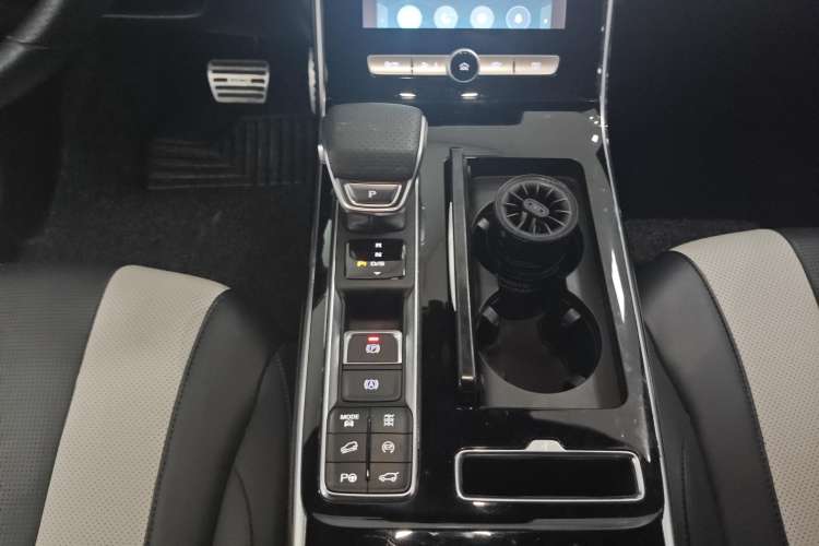 Used Roewe RX5 MAX 2019 400TGI Automatic All-Wheel Drive Smart Cabin Supreme Edition