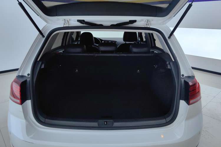 Used Volkswagen Golf 2020 Zhiai Edition 200TSI DSG Comfortable & Ambitious Version