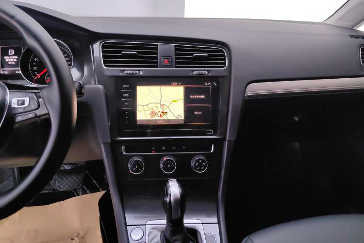 Used Volkswagen Golf 2020 Zhiai Edition 200TSI DSG Comfortable & Ambitious Version