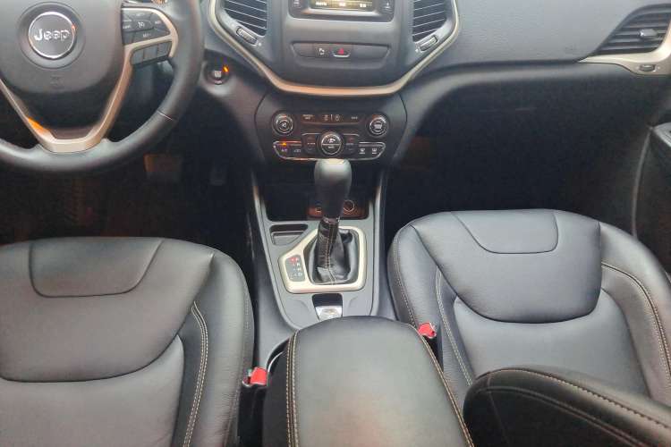 Used Jeep Cherokee 2017 2.4L Leading Edition